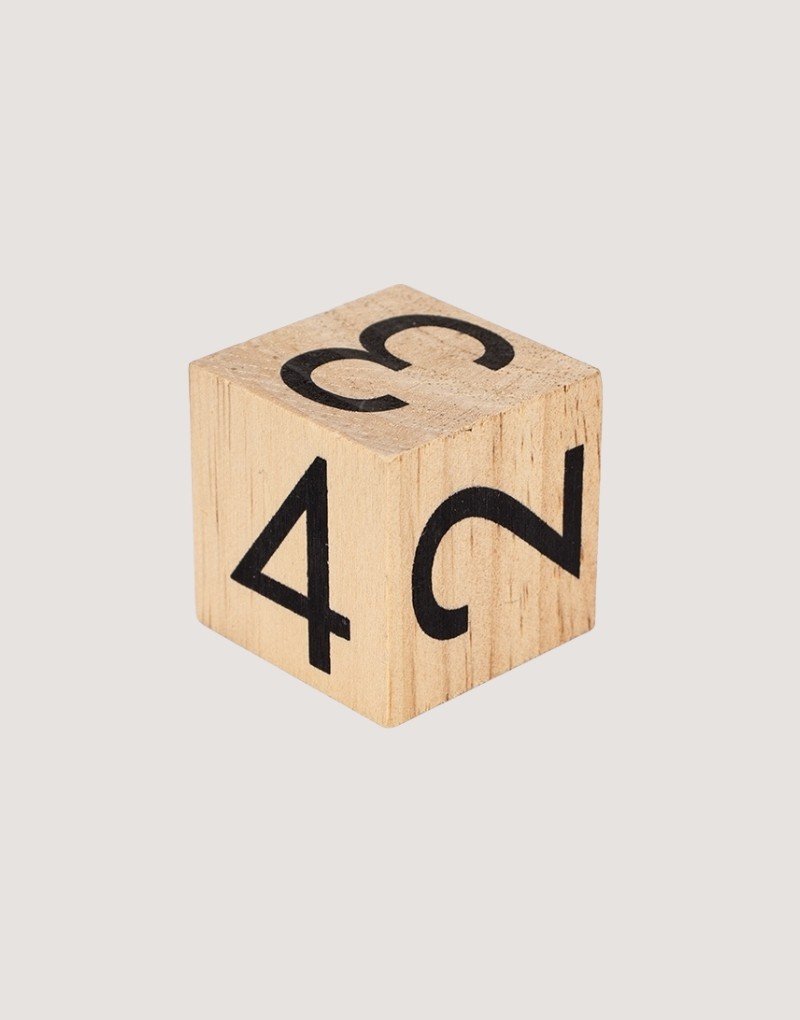 Calendário de Mesa Criativo com Blocos de Madeira